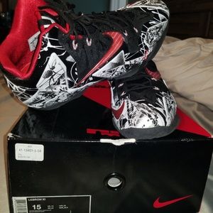 Mens basketball shoe size 15